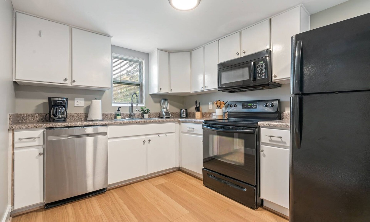 Crestline Heights House | Cozy Bungalow Retreat Near Avondale & City: 3 Beds