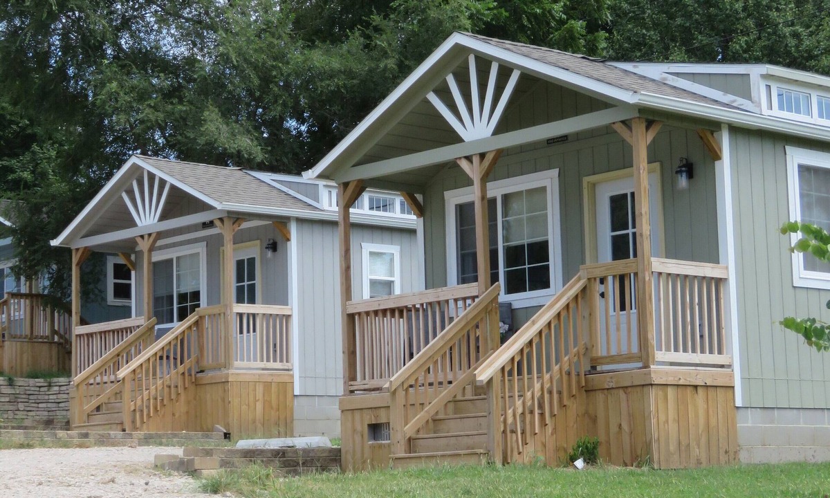 Nebraska City Cabin | Cozy cabin 2 in wonderful Nebraska City with WiFi, AC