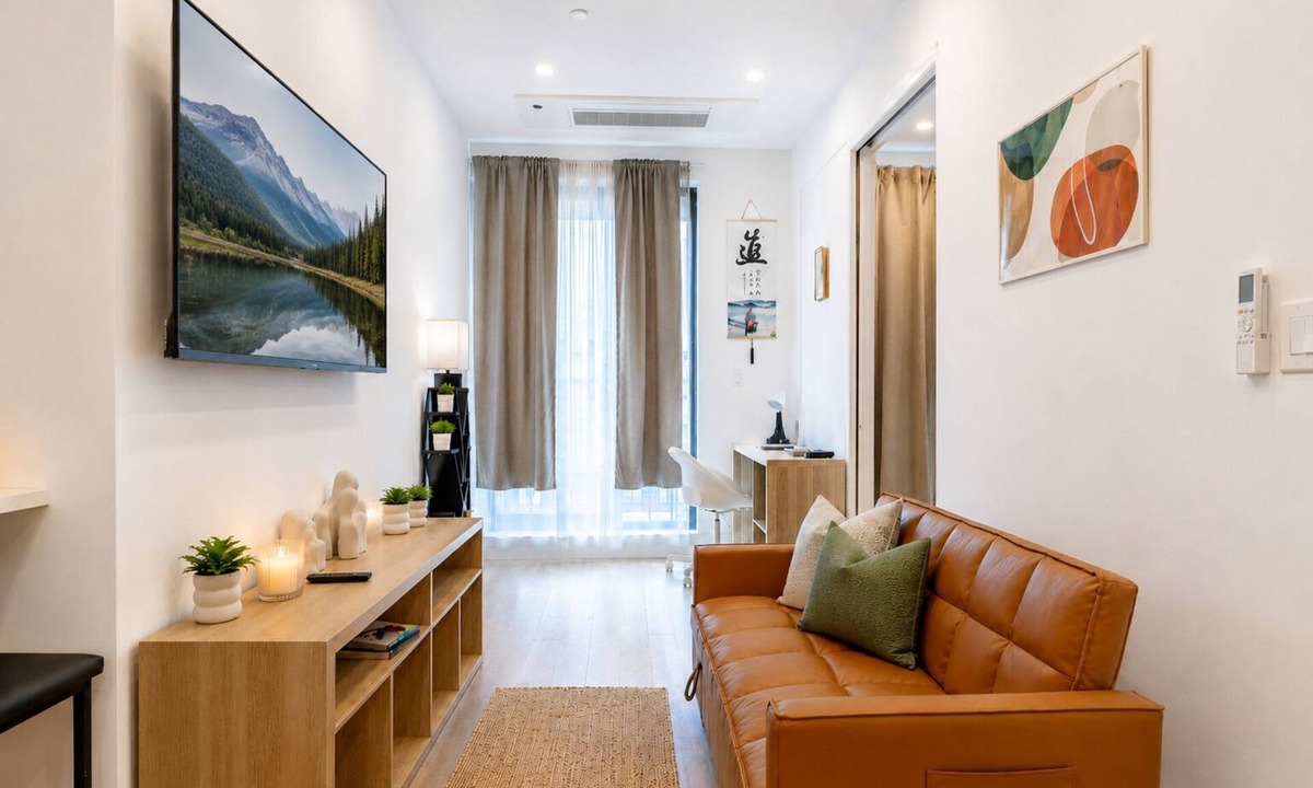 Bushwick Apartment | Cozy & Chic Renovated Brooklyn with Balcony