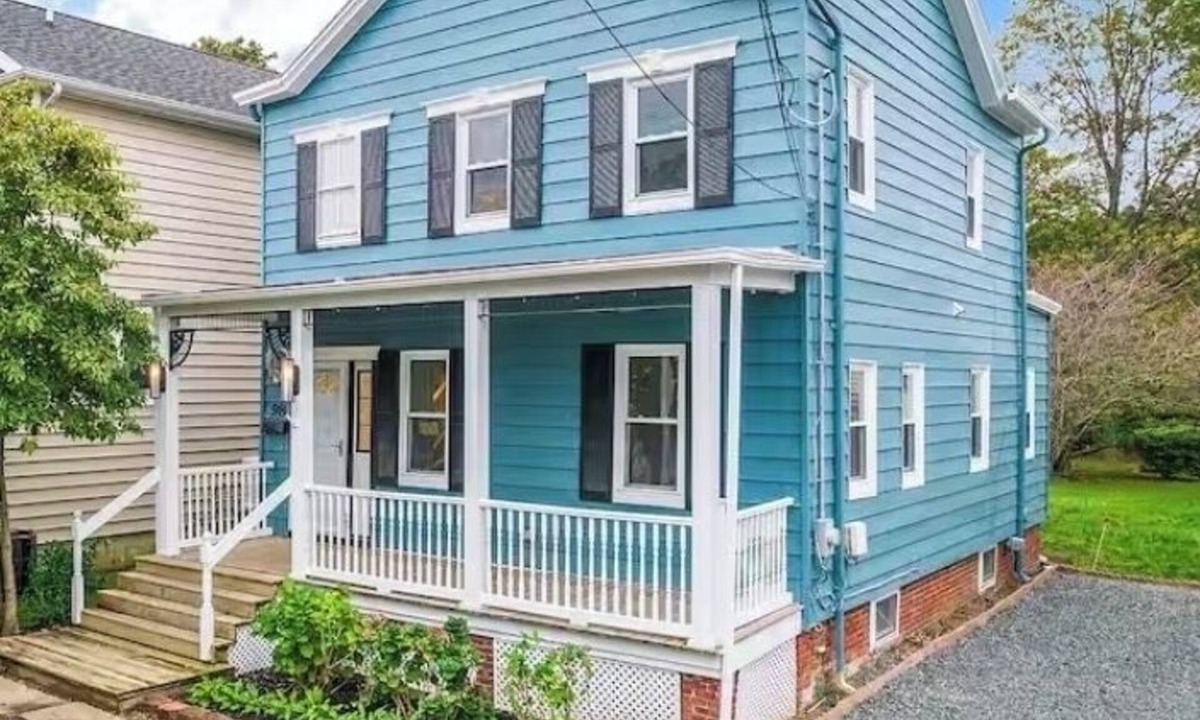 Long Branch Cottage | Cozy cottage 3 Blocks to Beach