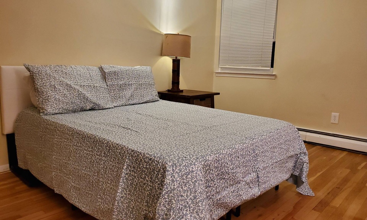 Matawan Condo | cozy getaway in New Jersey