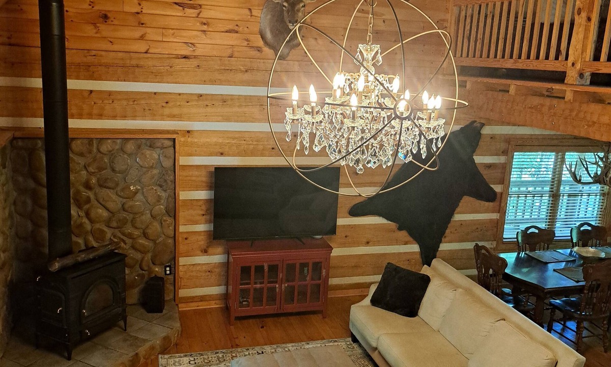 Wedowee House | COZY GRAND CABIN- Mountain cabin atmosphere at the lake- Sleeps 17