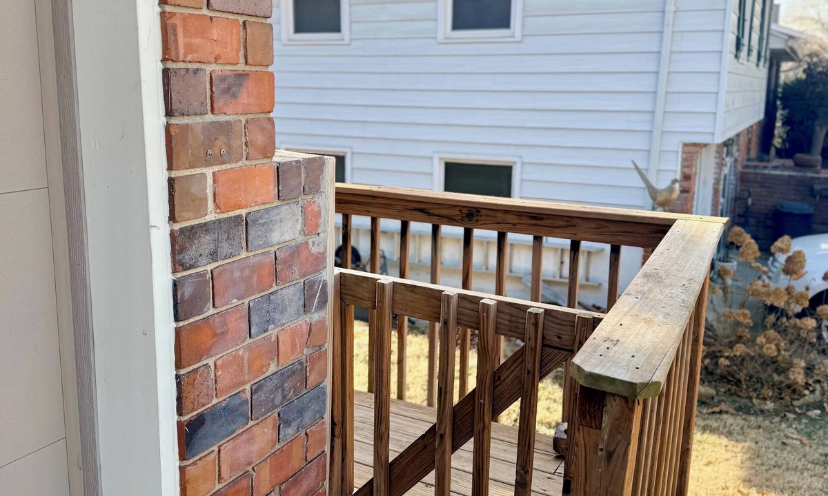 Lee's Summit House | Cozy Guest Suite near Downtown Lee's Summit
