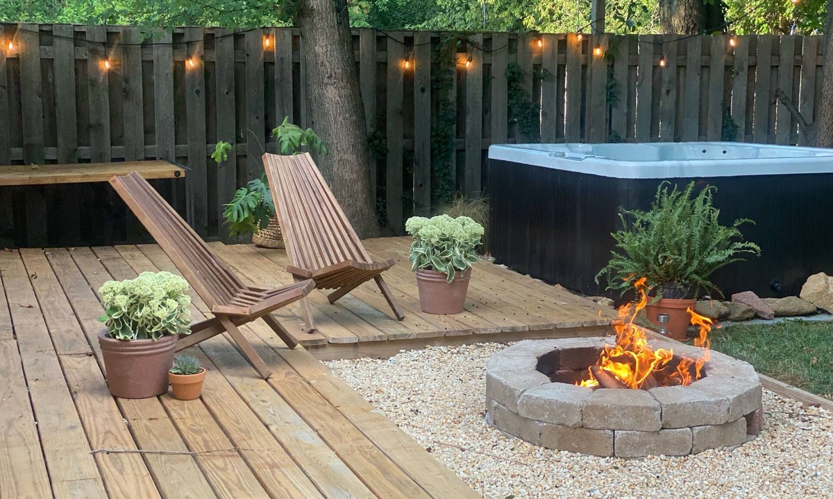 Leesburg House | Cozy home centrally located to historical old-town leesburg w/HotTub & Firepit!