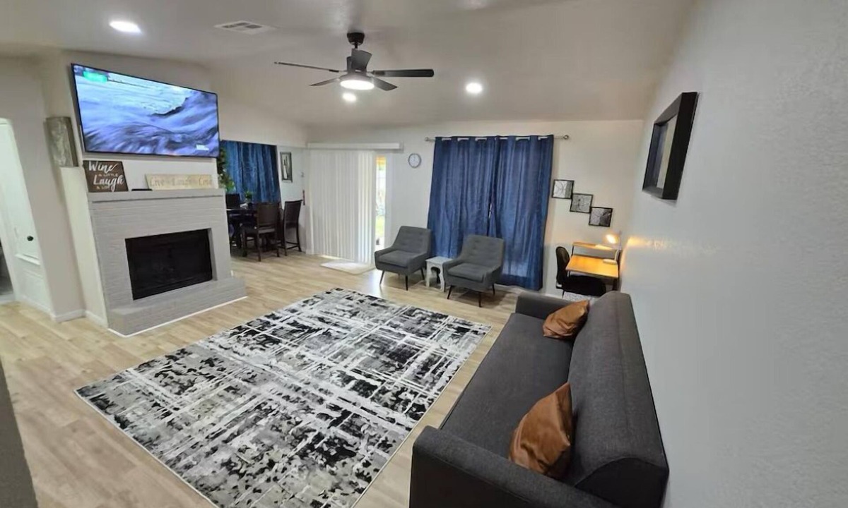 Midwest City House | Cozy Home Wt Hot Tub, WiFi n Smart Tv