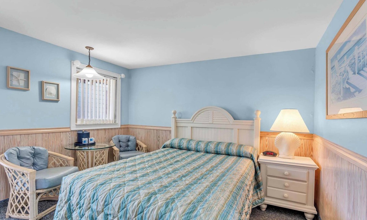 Point Pleasant Beach Hotel | Cozy Queen at The Windswept