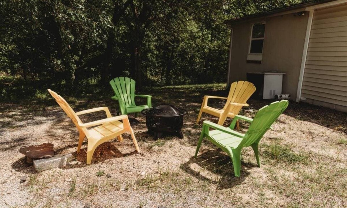 Hanover House | Cozy Retreat Near Fort Meade | Fire Pit