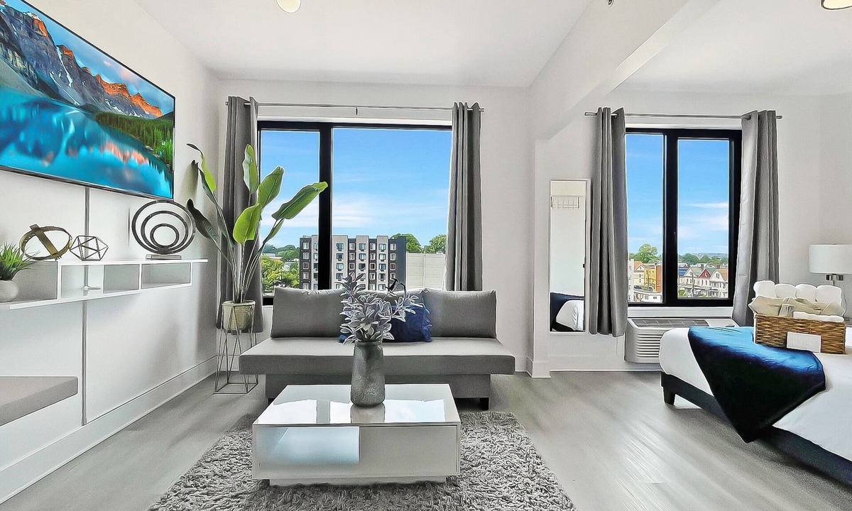 Elizabeth Apartment | Cozy Studio Indoor Pool Near NYC & MetLife