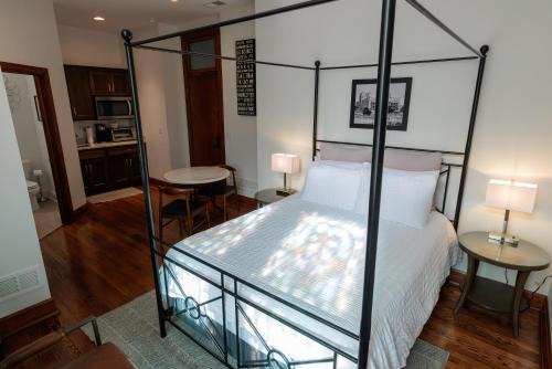 Salina Apartment | Cozy Suite inside Historic Marymount College 200A