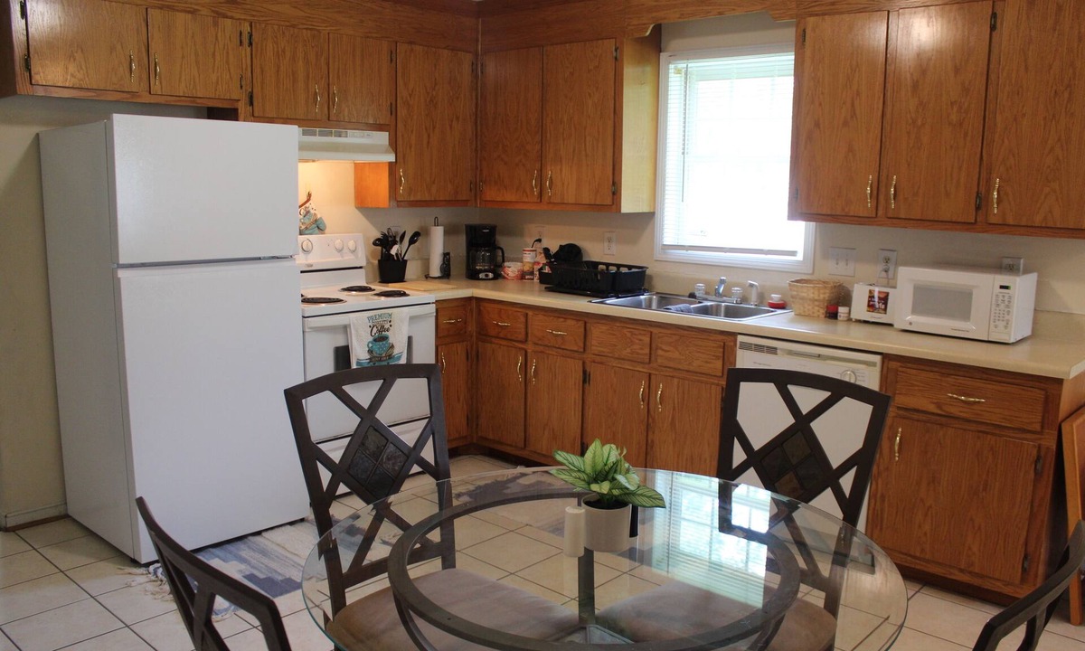 Ettrick House | Cozy Three Bedroom Fully Furnished house