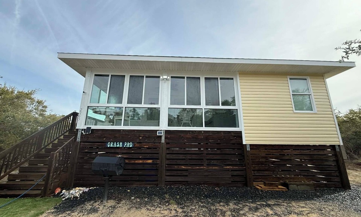 Carova Beach Cottage | Crash Pad in Carova Beach, NC is the perfect place for your next beach vacation.