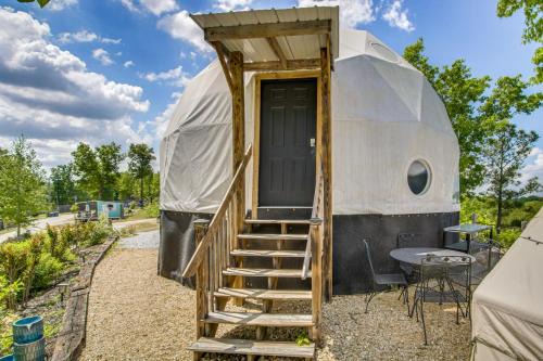 Rogersville Apartment | Creekside Glamping Dome in Rogersville w/Patio