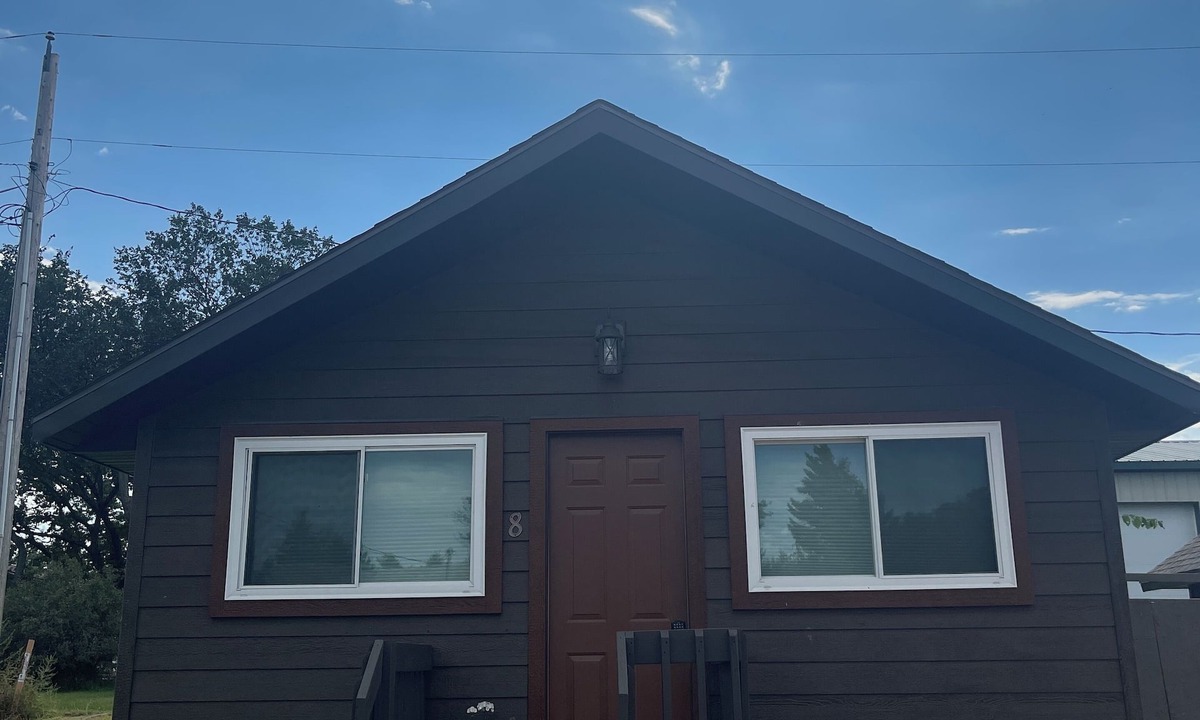 Faulkton Hotel | Dakota Landing Cabins & Motel: 8-Cozy, newly remodeled cabin