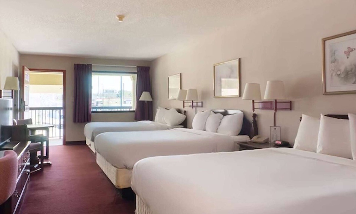 Adairsville Hotel | Days Inn by Wyndham Adairsville