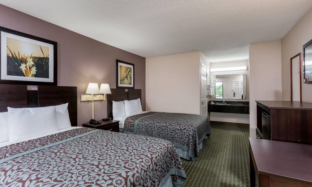 Lugoff Hotel | Days Inn by Wyndham Lugoff