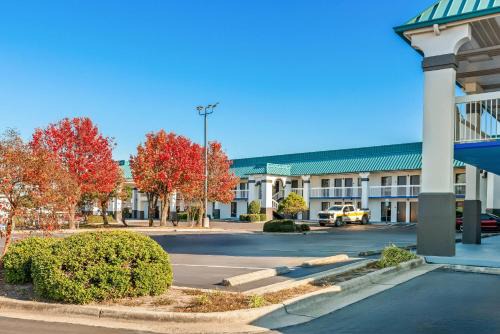 St. Pauls Hotel | Days Inn by Wyndham Saint Pauls