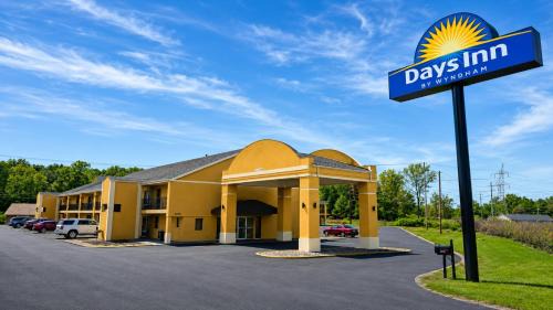 Scottsboro Hotel | Days Inn by Wyndham Scottsboro AL