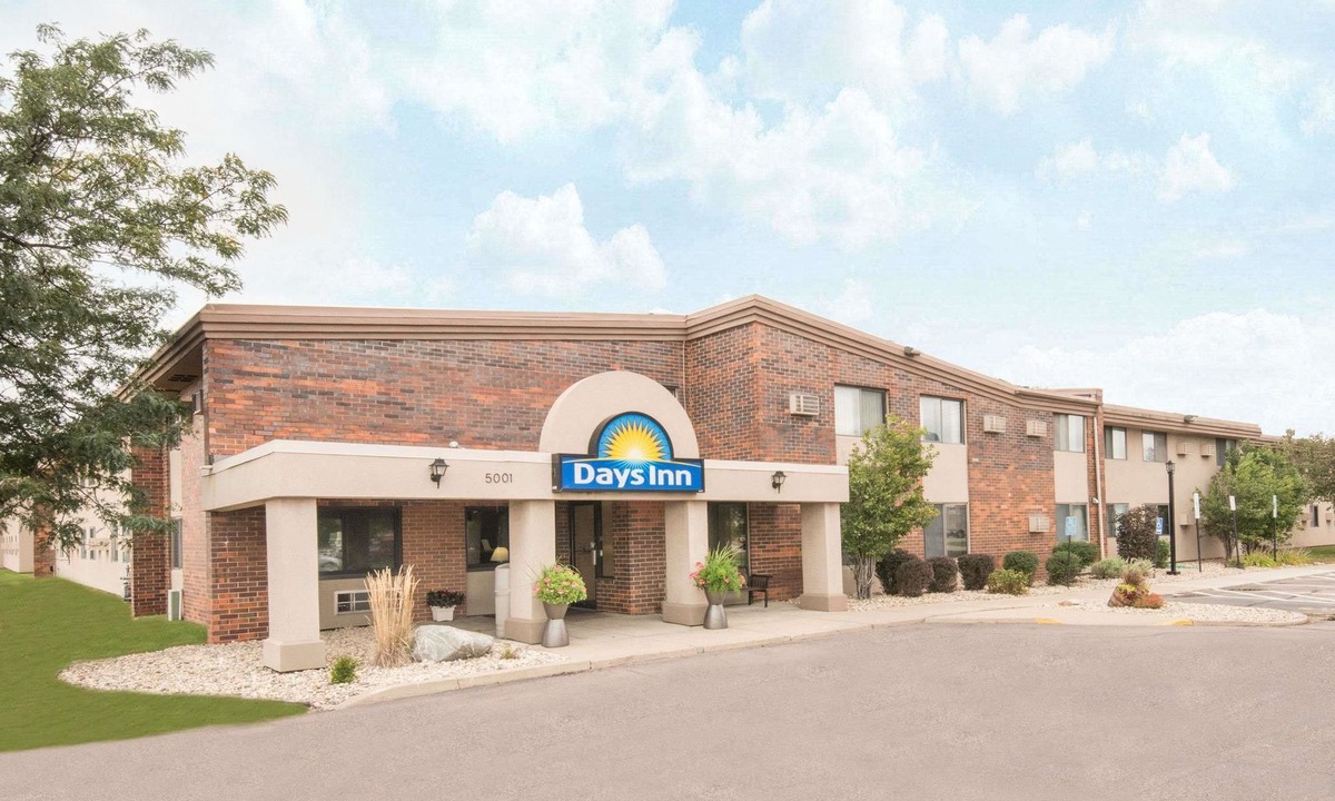 Renner Hotel | Days Inn by Wyndham Sioux Falls Airport