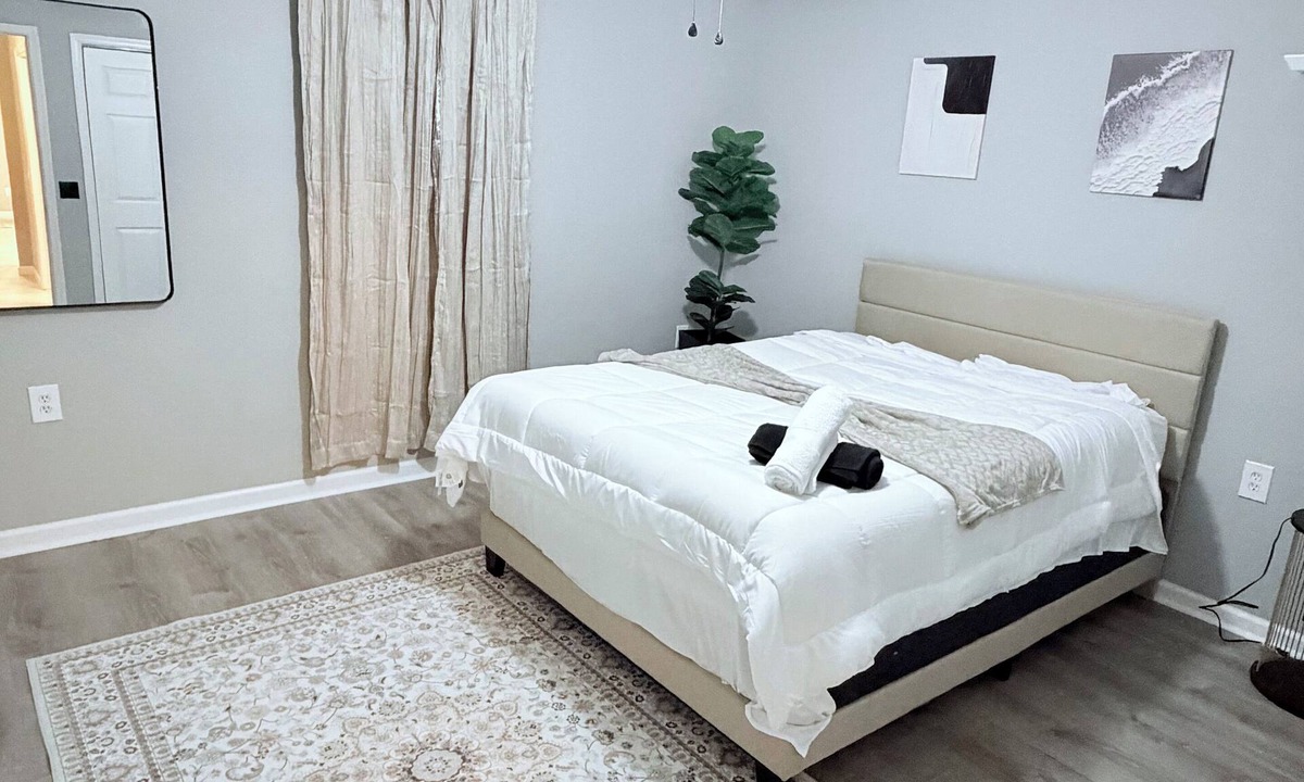 Lansdowne House | Deelux stay Private Room Near Airport & Downtown room 2
