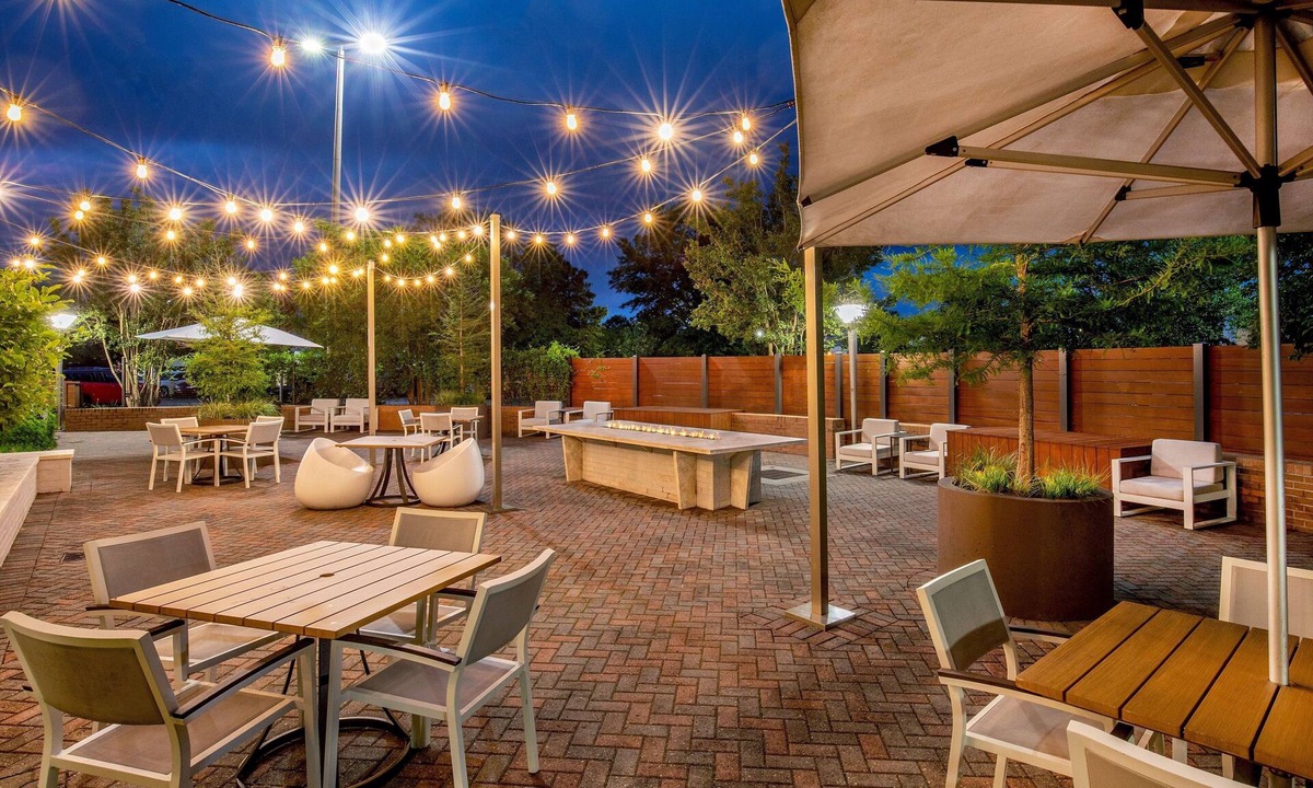 Chesapeake Hotel | Delta Hotels by Marriott Chesapeake Norfolk