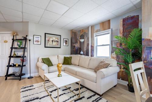 Bayonne Apartment | Deluxe 4BR-2BA-12 Beds | NYC | MetLife | Parking