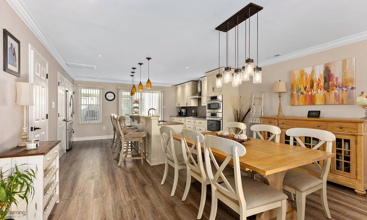 Diamond Beach House | Diamond Beach 4 BR/3.5BA Luxurious Townhouse - 2 Short Blocks to Beach