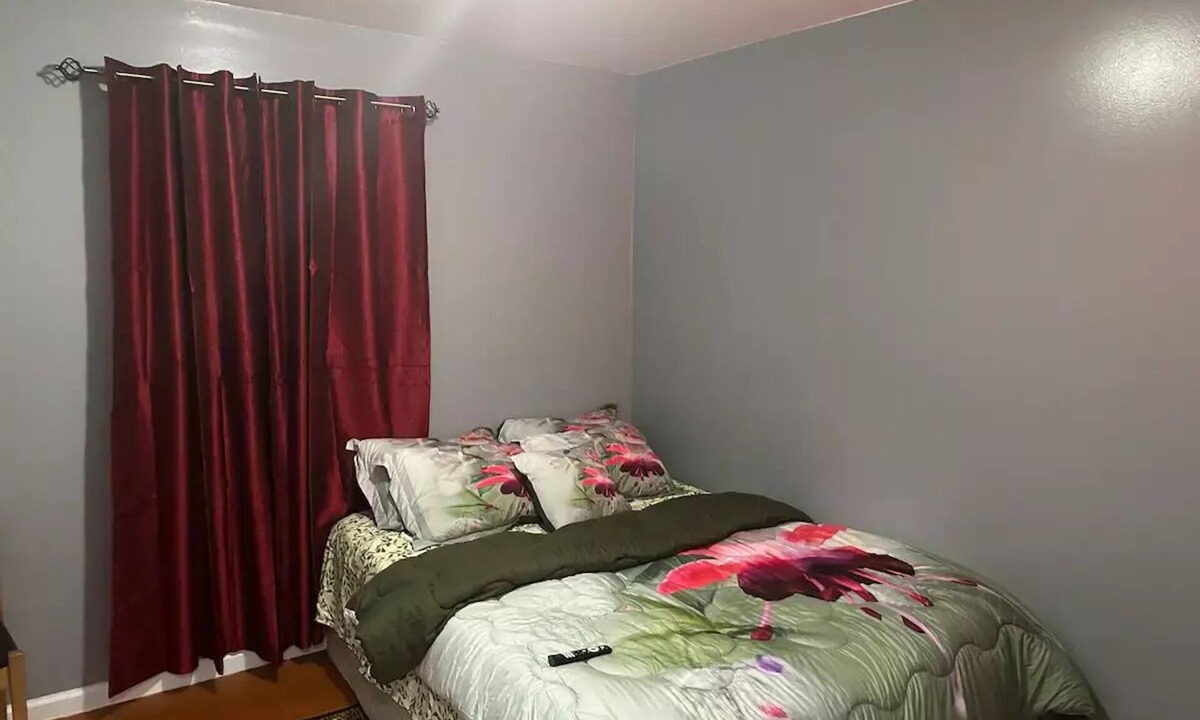 Newark Apartment | Divine Guest House 4 BEDROOMS, 2 Bathrooms Sherman Avenue Newark