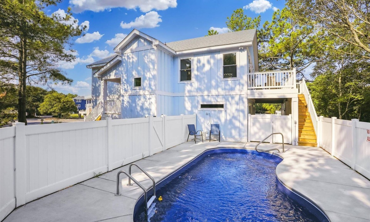 Monteray Shores House | Dog Daze of Summer | Pool, Dog Friendly, Soundside