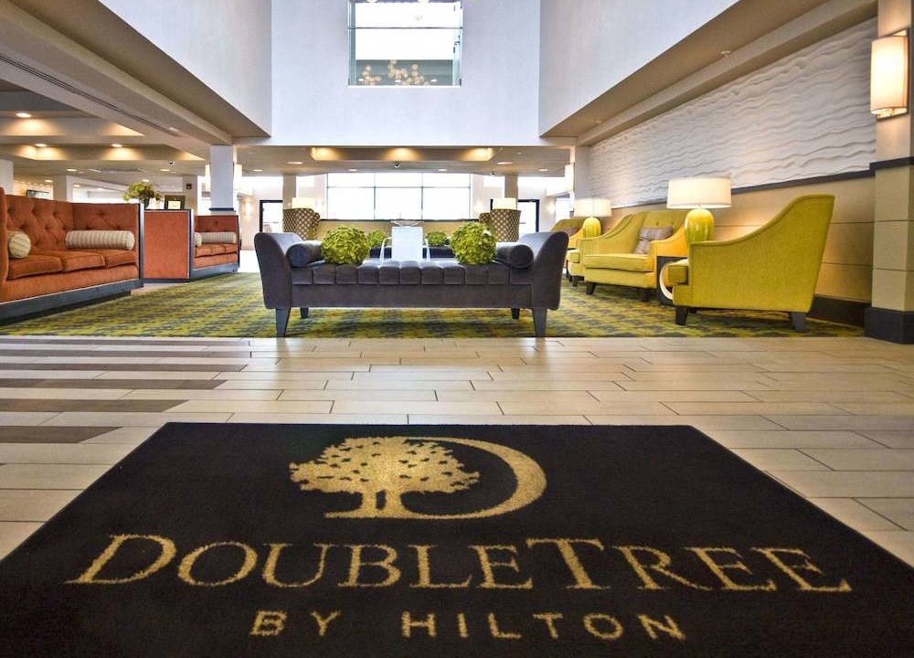 Huntsville Hotel | DoubleTree by Hilton Huntsville-South