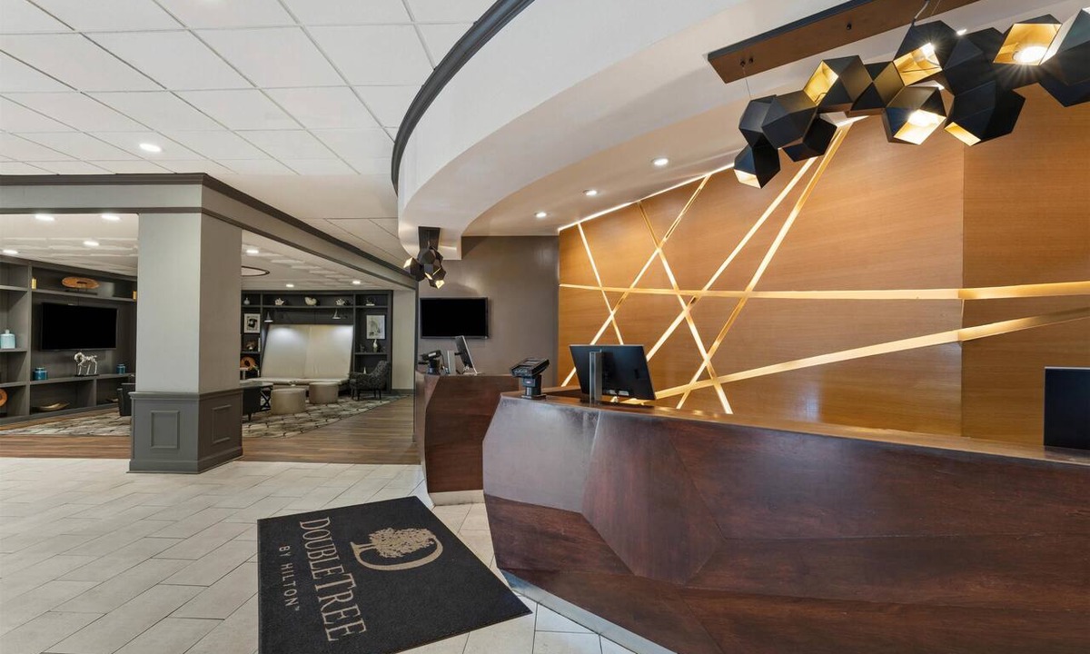 Talleyville Hotel | DoubleTree by Hilton Hotel Wilmington