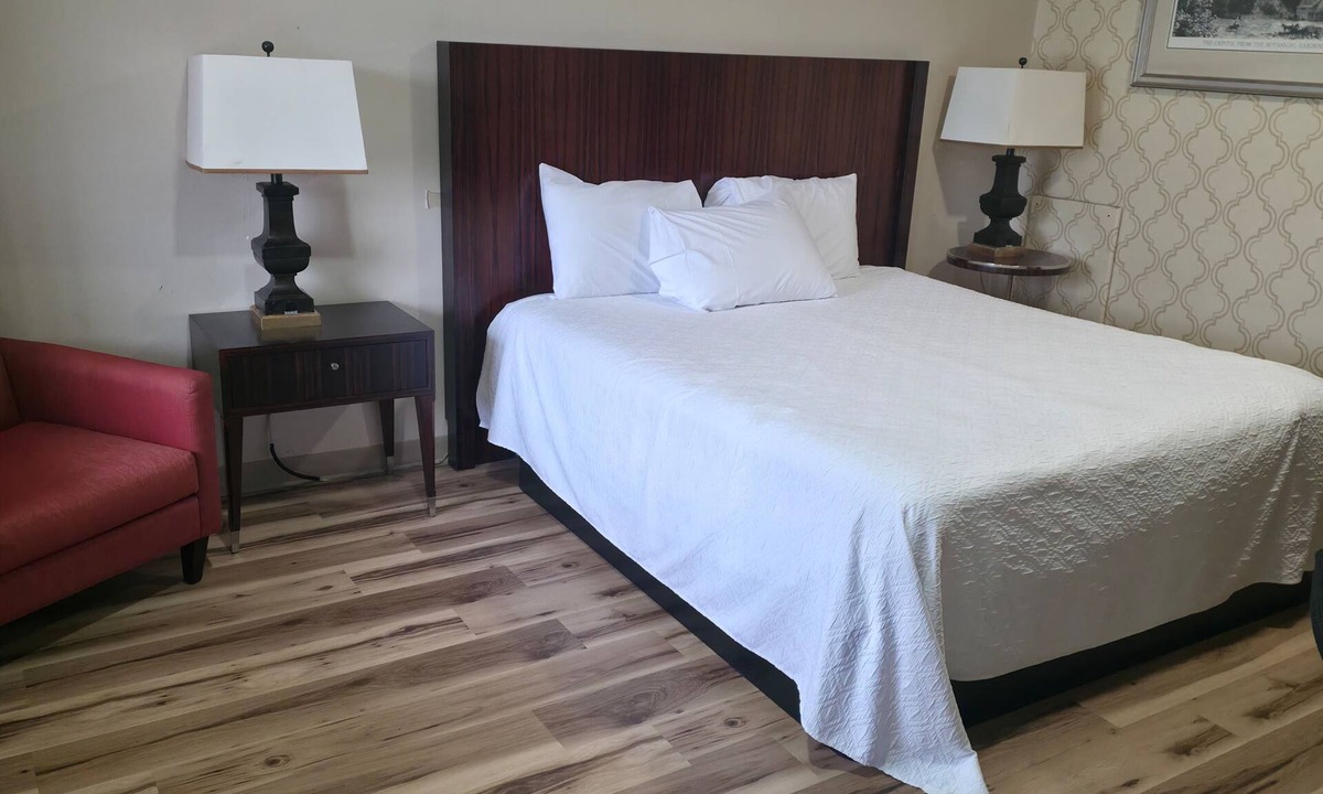 Dover Hotel | DOVER INN