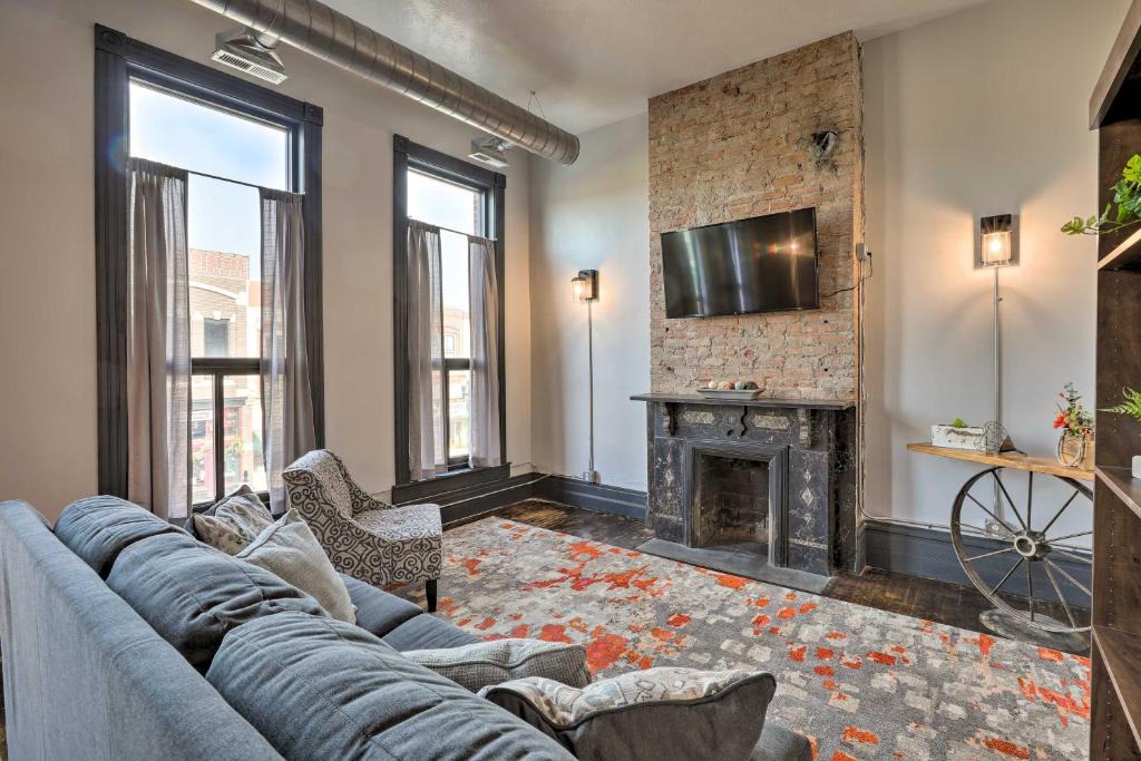 Cherokee Apartment | Downtown Cherokee Iowa Vacation Rental