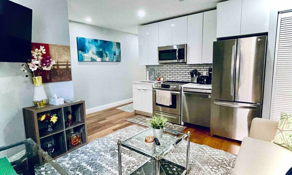 Center City Apartment | Downtown City Hall close by Kimmel Center 1BD