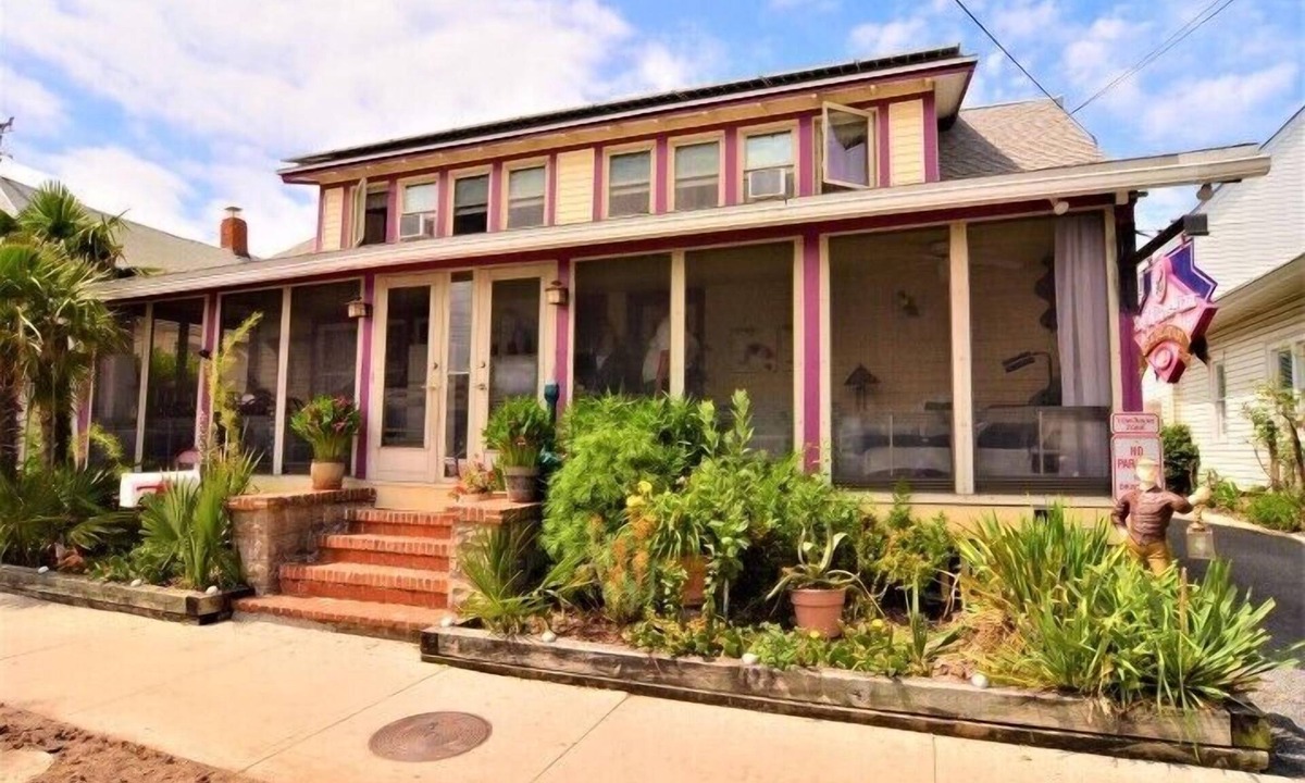 Rehoboth Beach House | Downtown Rehoboth Beach w/Seven Primary Suites & Parking