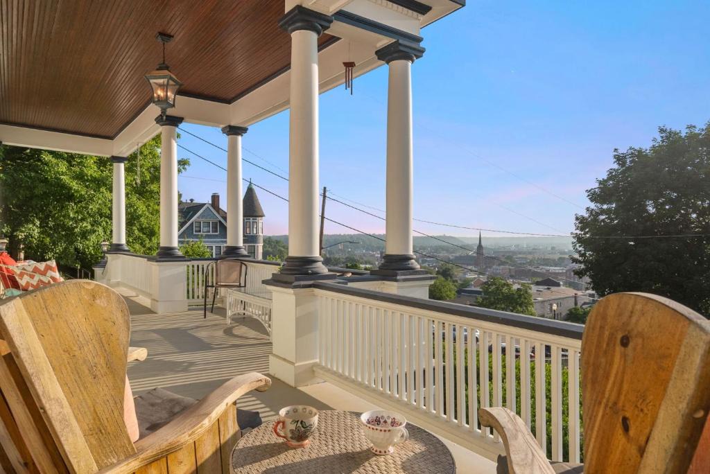 Dubuque House | Dubuque's Front Porch, Historic Charmer, Walk Downtown