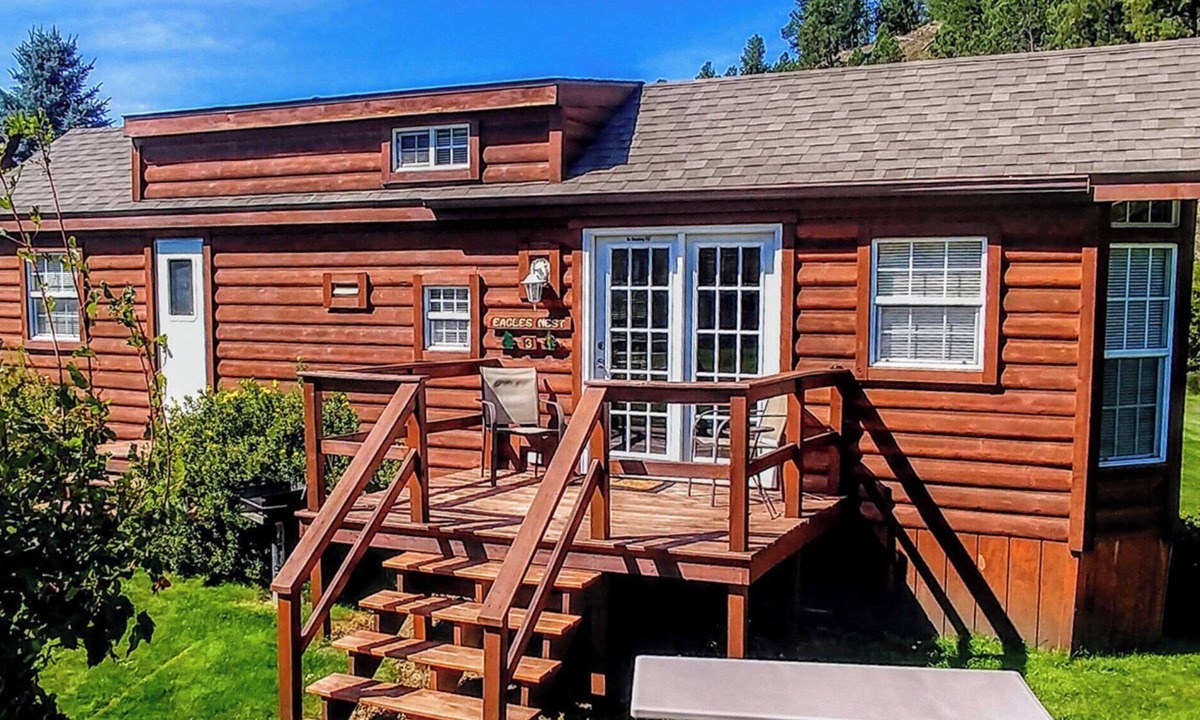 Hill City Cabin | Eagle Nest Vacation Cabin #3 at Cabins at Creekside in the Black Hills of SD