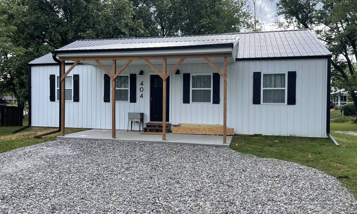 Edina Cabin | Edina Missouri New Cabin in Rural Area