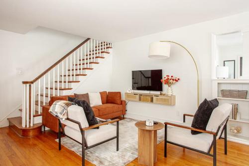 Wilmington House | Elegant Spacious Retreat Perfect For Families