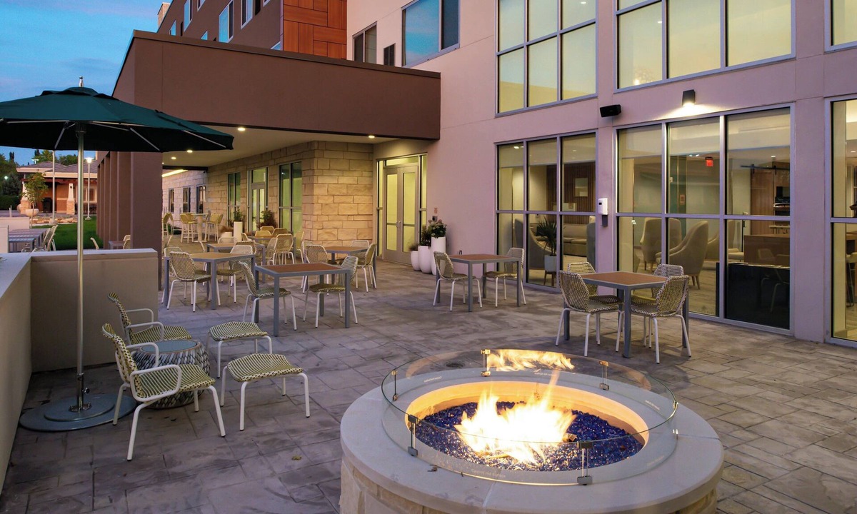 Leawood Hotel | Element by Marriott Overland Park