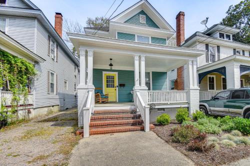 Elizabeth City House | Elizabeth City Home w/Fire Pit < 1 Mi to Downtown