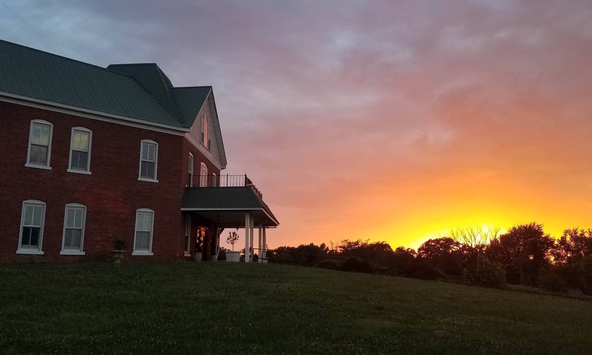 Linn Bed & Breakfast | Ely Manor