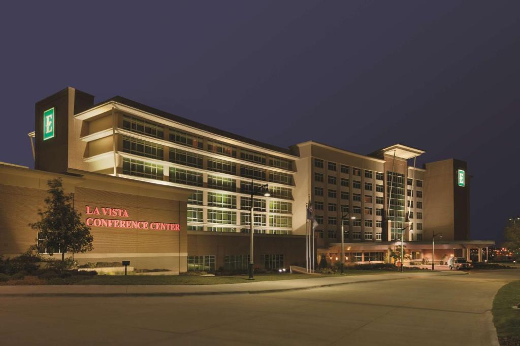 La Vista Hotel | Embassy Suites Omaha- La Vista/Hotel & Conference Center