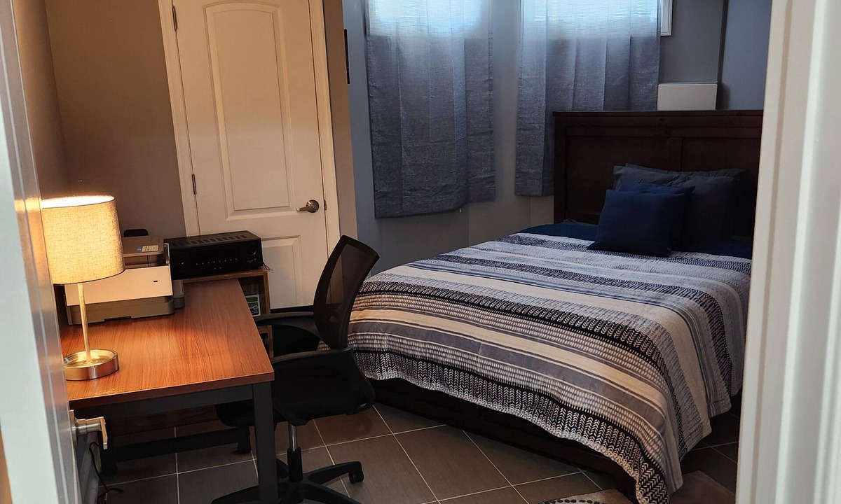 Highlandtown Apartment | Enchanting Studio Bedroom for Solo Traveler in Charm City Baltimore, Maryland