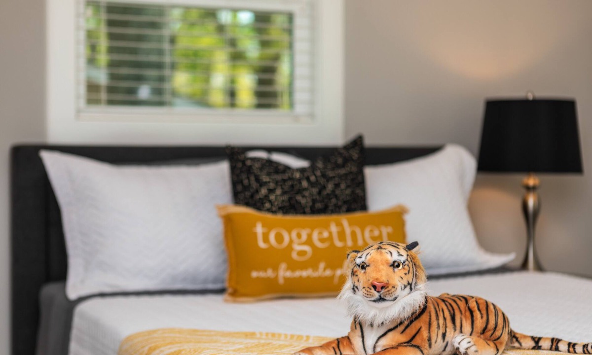 Auburn House | Enjoy the suite life! - 4BR/4BA Brick Cottage. Near AU campus. Walk downtown!