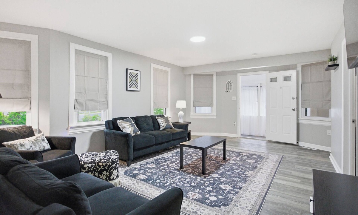 Edgemoor House | Entire Private Wilmington Home | Sleeps 6 | 2 Baths & Parking