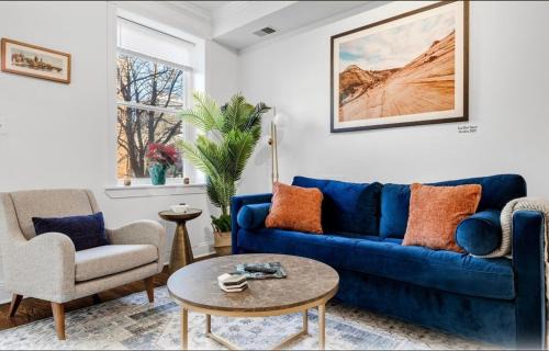 Truxton Circle House | Entire Rowhome in Northwest Washington