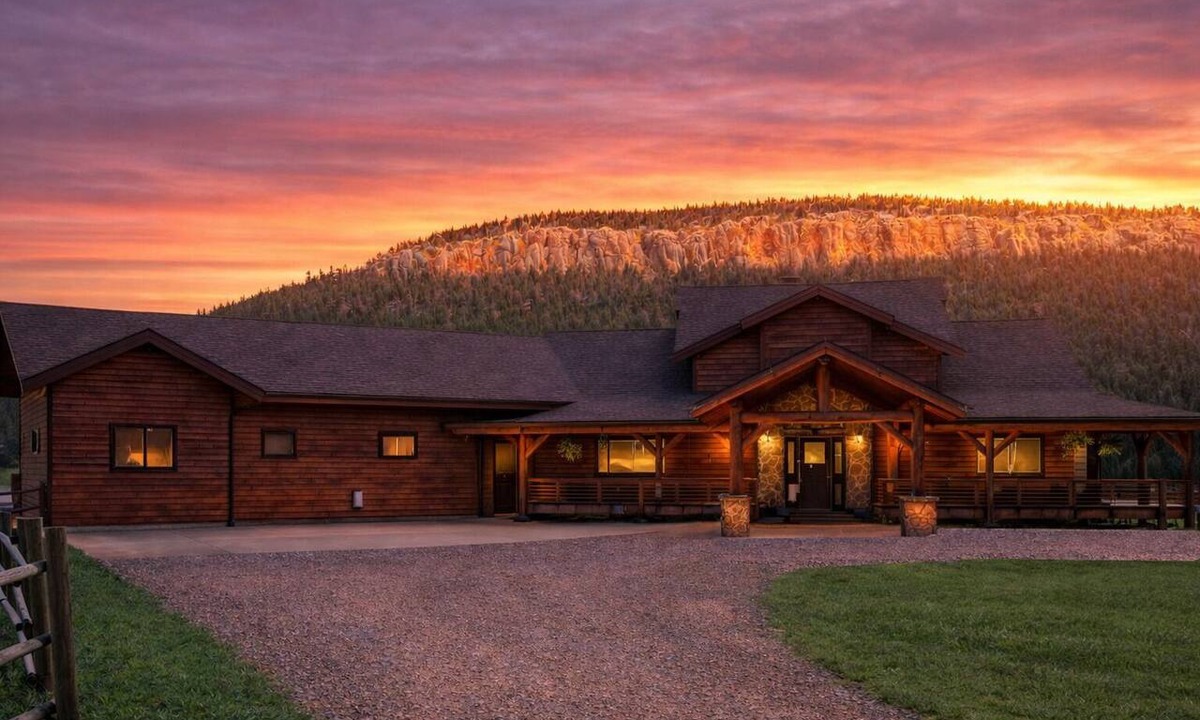 Nemo Villa | Epic Nemo Lodge - Legendary Black Hills Group Stay