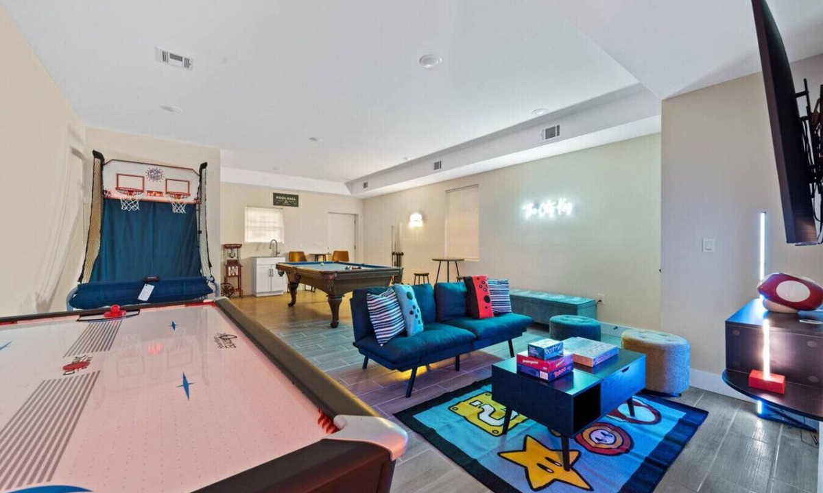 Communipaw House | Epic NYC Stay w/Massive Game Room & Free Parking!