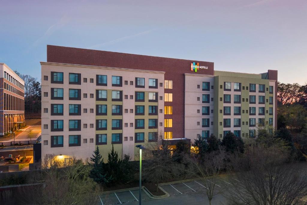 Alpharetta Hotel | EVEN Hotel Alpharetta - Avalon Area by IHG