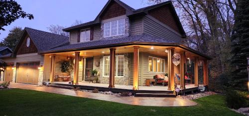 Burnsville House | Everchanging Seasons-Hot Tub, Game Haven & Central Retreat